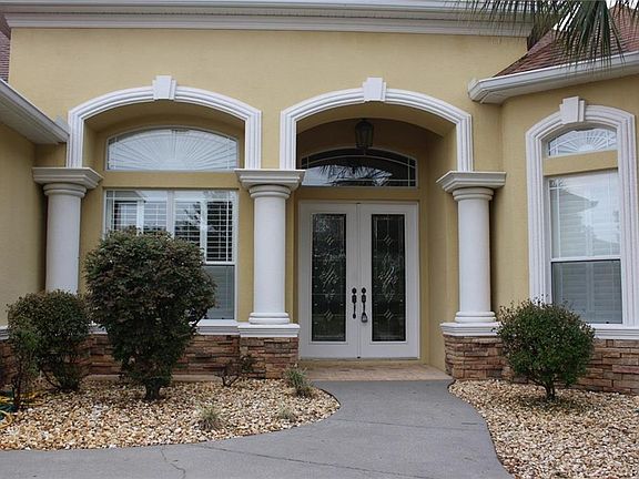 3rd image of 15 Woodlee Ct S