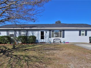 121 Bayberry Rd, Newport, NC 28570