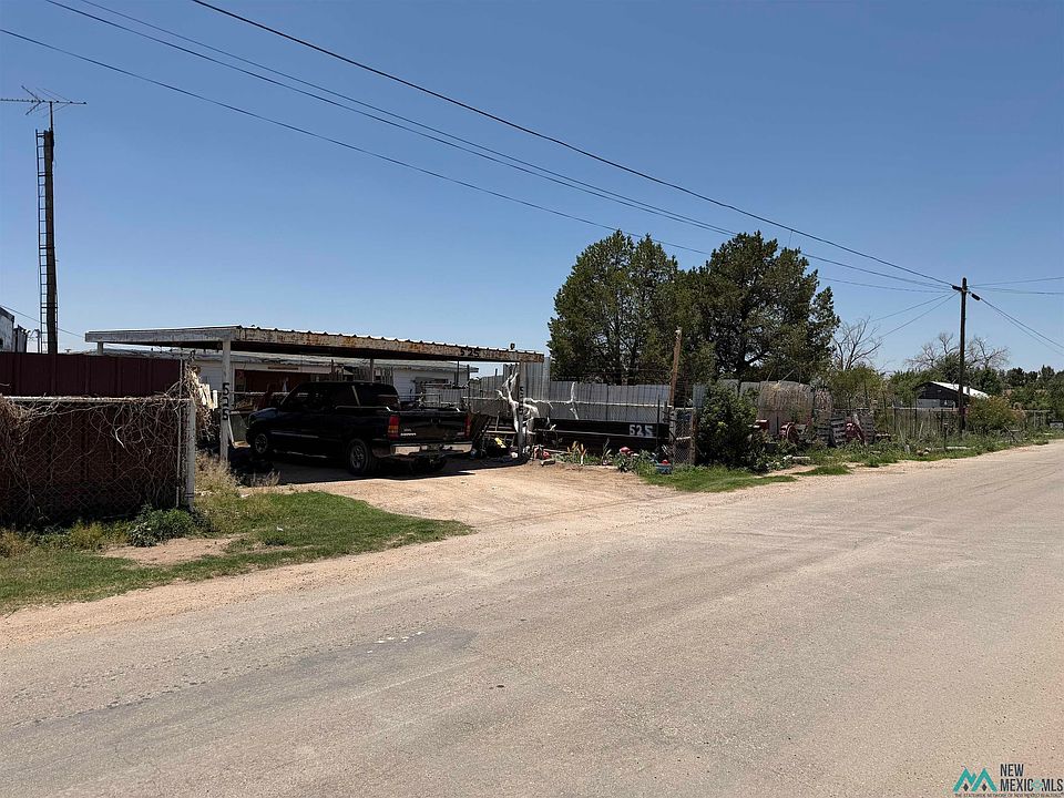 2nd image of 525 E Yuciapa St