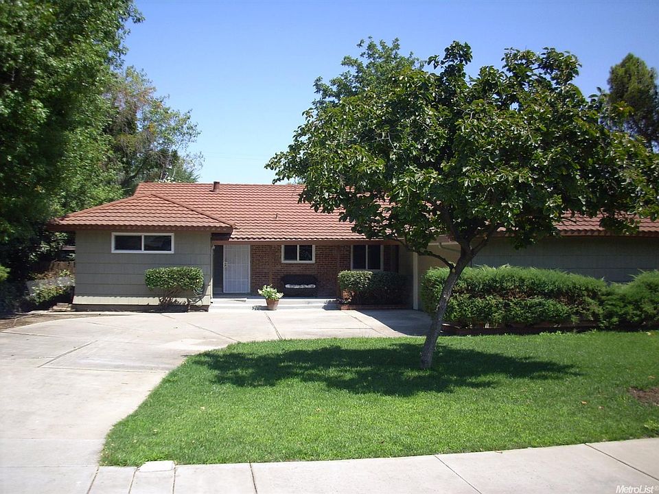 1st image of 3115 Moon Ave