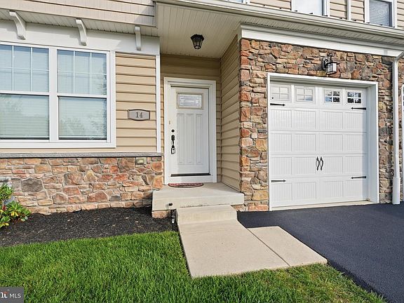 3rd image of 14 Ella Cir