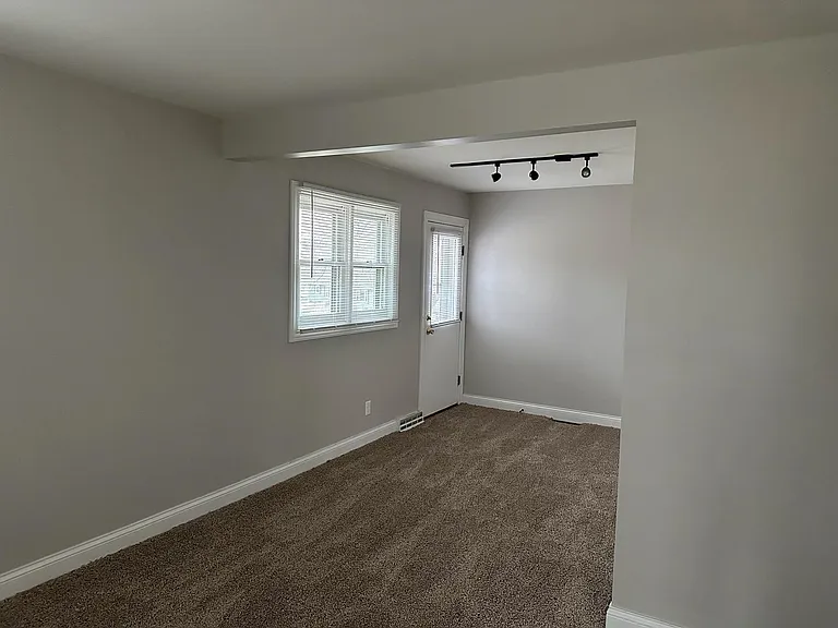 The Court Apartments — Photo 16