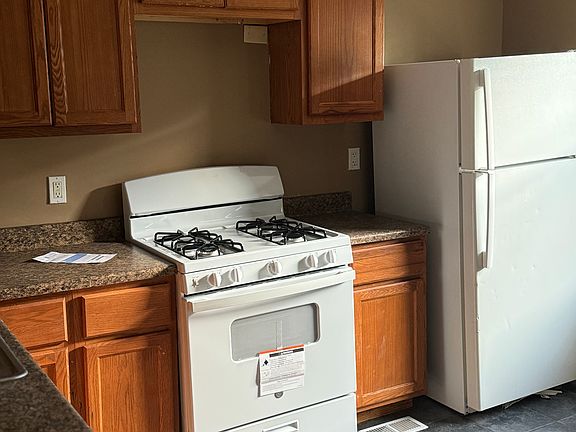 4th image of 9426 Muriel Ave