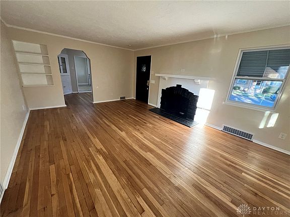 4th image of 2266 Benson Dr