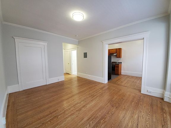 2nd image of 1065 Bush St #300