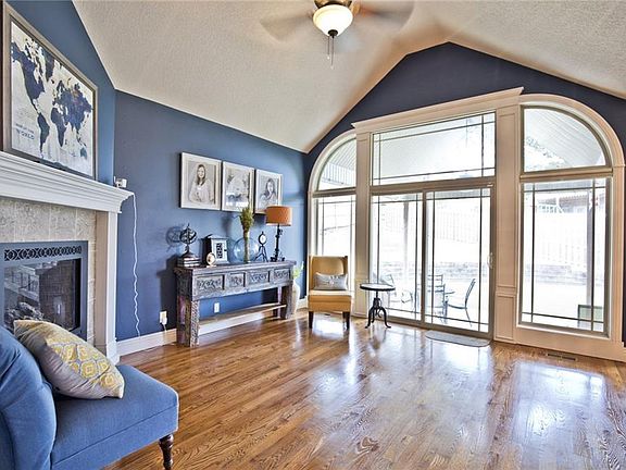 5th image of 3709 NW Creekstone Blvd