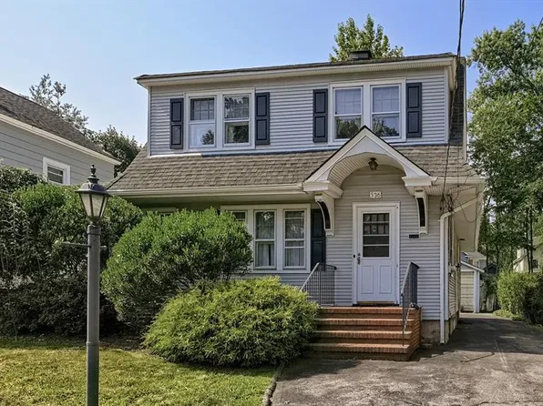 536 Sagamore Ave, Teaneck, NJ 07666