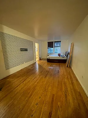 Rented by NYC LUXURY APT RENTALS CO LLC | media 6