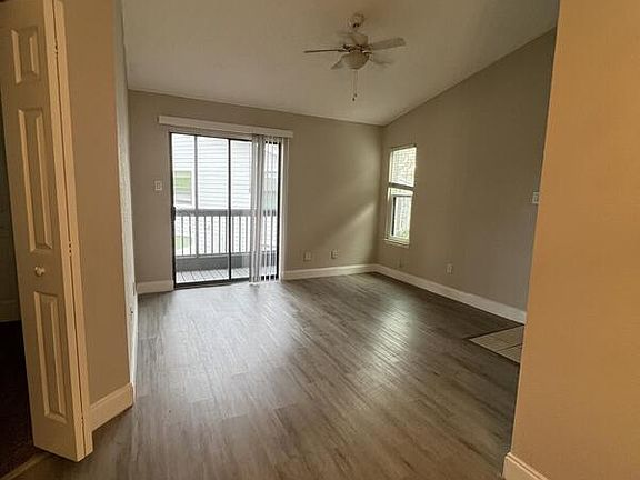 5th image of 3700 Idlebrook Cir APT 210
