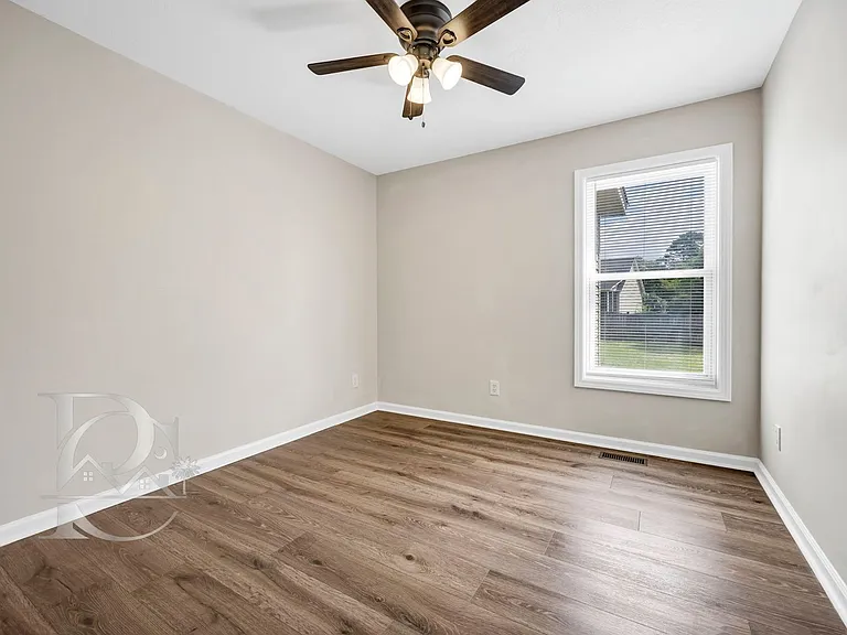 232 Autumnview Ct — Photo 21