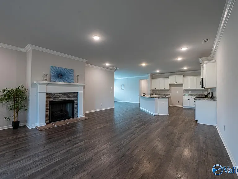 331 Jackson Point Cir — Photo 5