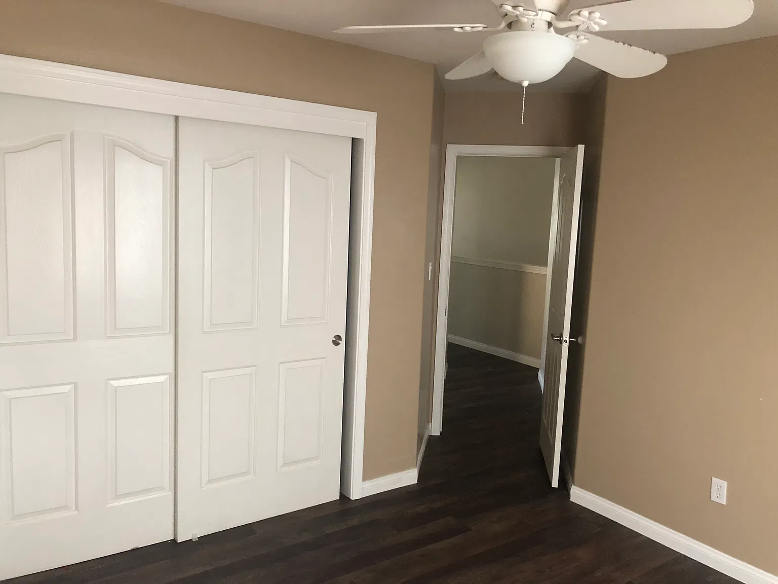 4 bed, 2537 sqft, $2,900 — Photo 4