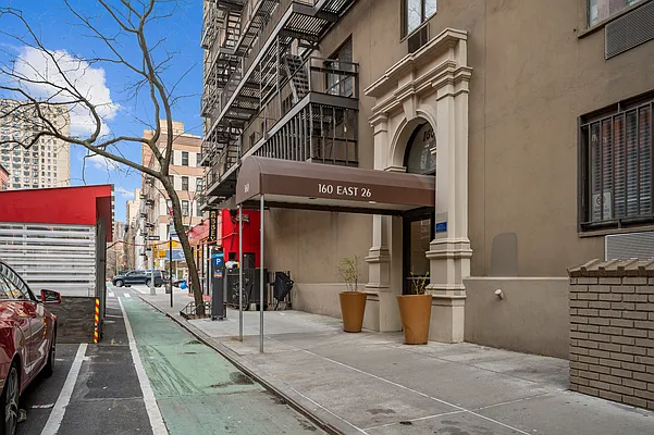 Rented by Douglas Elliman | media 27