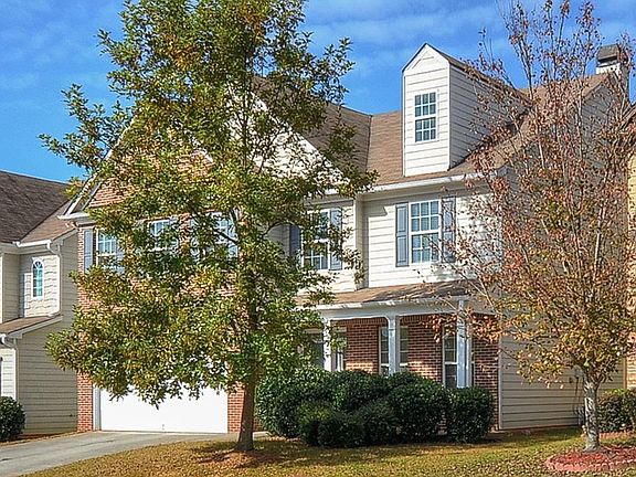3rd image of 625 Briarhurst Ct
