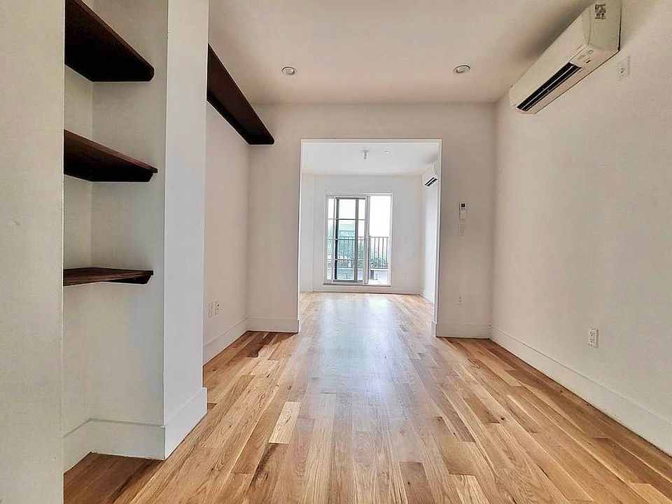1st image of 830 Saint Johns Pl #5A