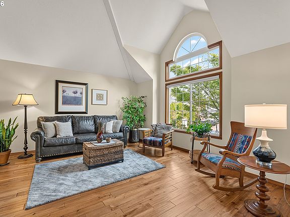 5th image of 14940 SW Rosario Ln