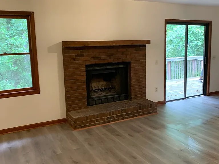 1864 Pleasant Cir — Photo 3