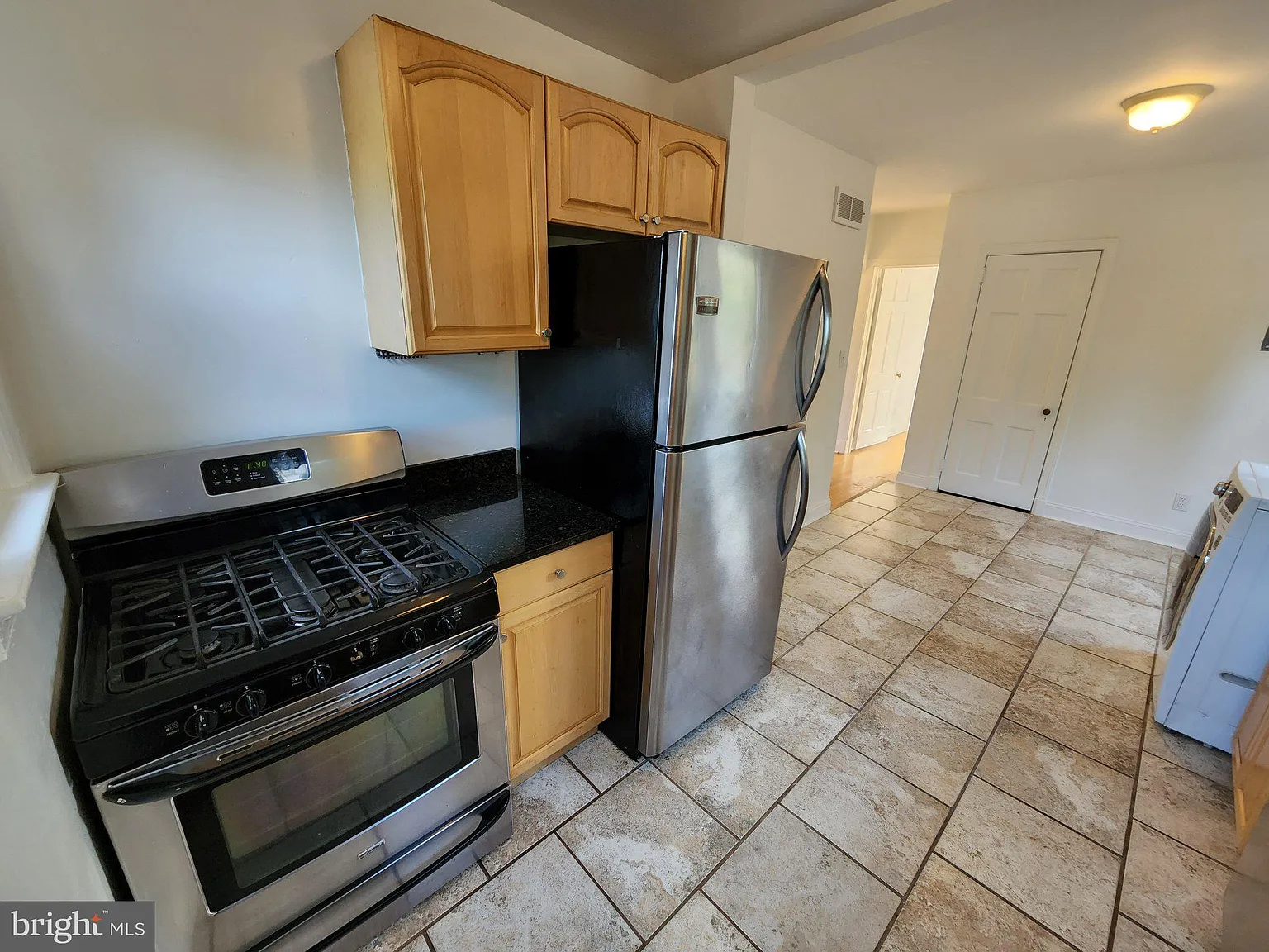 1227 N Utah St — Photo 4