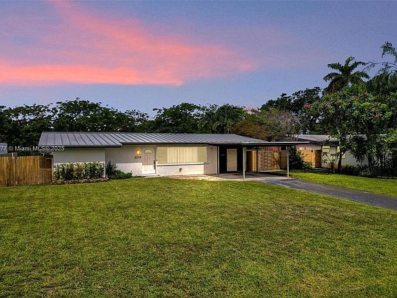 3rd image of 2519 Whale Harbor Ln