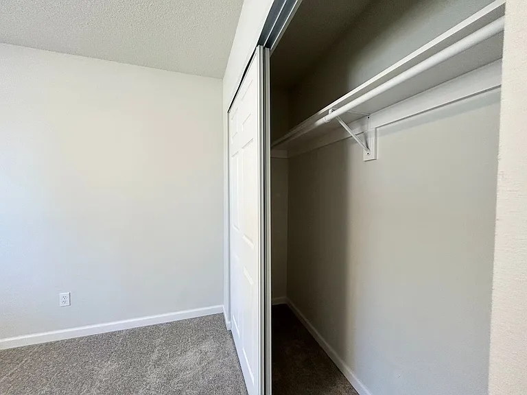 210 SW 142nd Ave — Photo 13