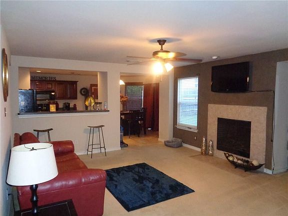 5th image of 409 Morningstar Dr
