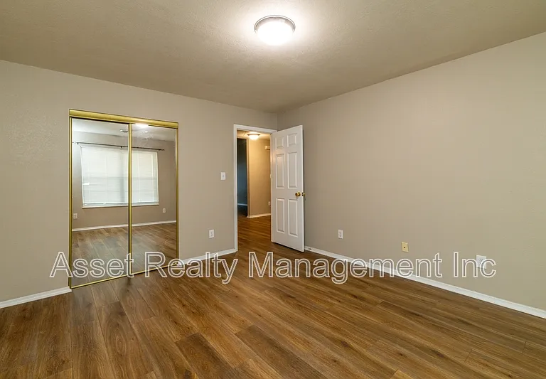 8613 Little Field Way #1 — Photo 29