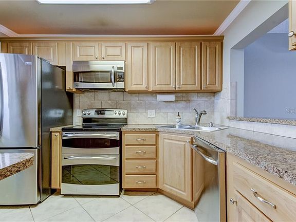 4th image of 19701 Gulf Blvd APT 406