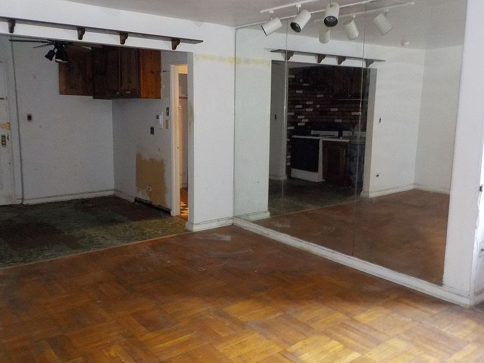 2nd image of 1 Oliver St Unit 1C