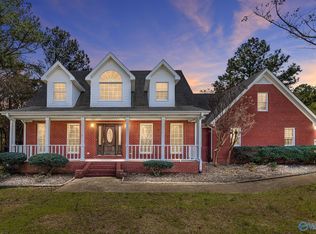 18 Faye Ln, Somerville, AL 35670