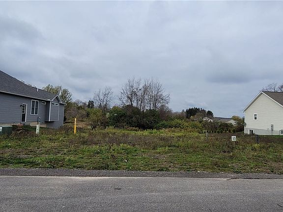 5th image of 31 S Meadow Dr