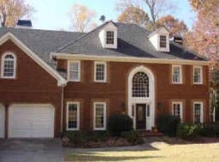 225 Flowing Spring Trl, Roswell, GA 30075