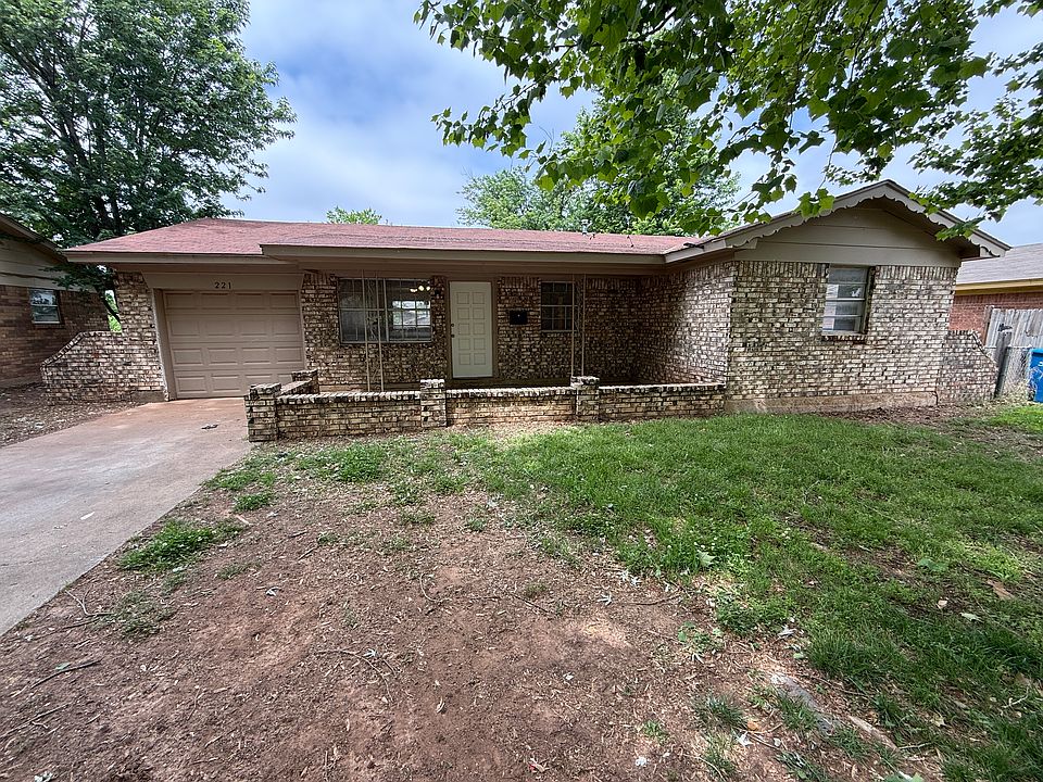 1st image of 221 W Michael Dr