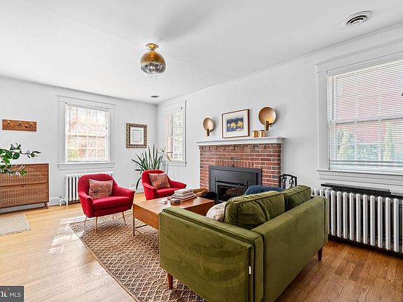 3rd image of 664 Regester Ave