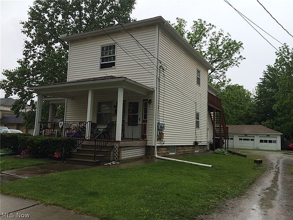 2nd image of 245 E 7th St
