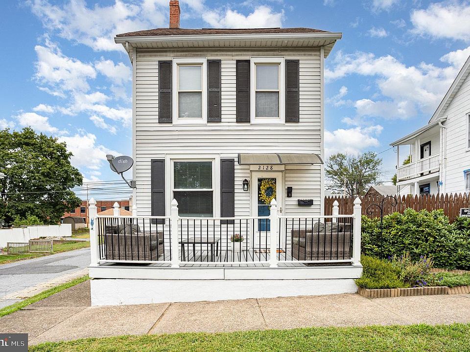 1st image of 2128 Boas St