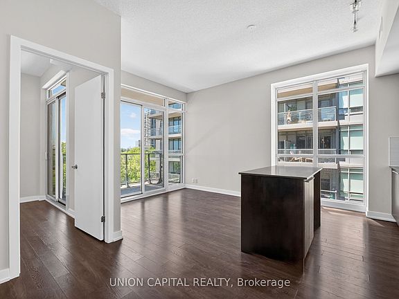 4th image of 10 Park Lawn Rd #714