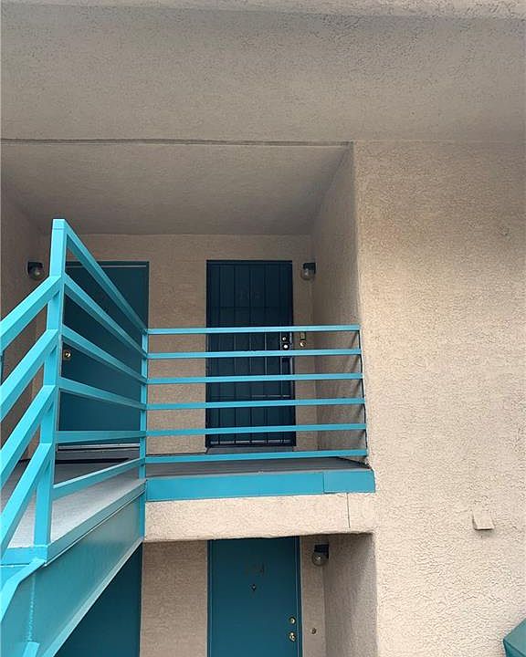 1st image of 4425 Woodpine Dr Unit 204