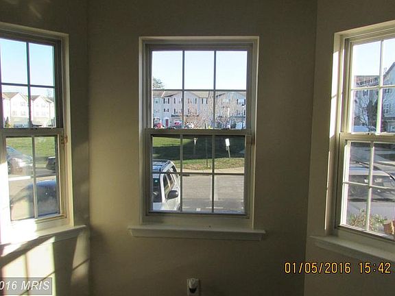 5th image of 624 Annapolis Walk Dr