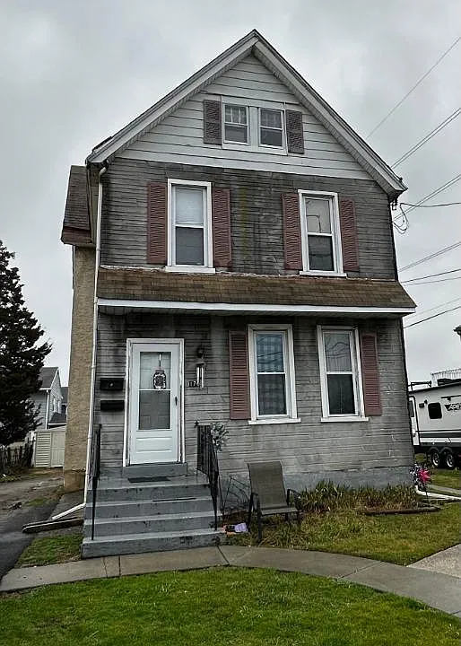 1704 Holmes Ave #B