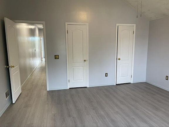 5th image of 445 Hillman Ave #5