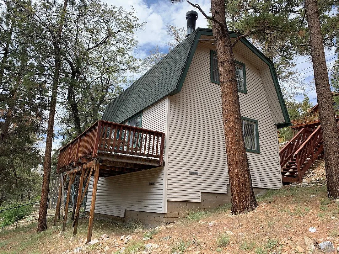 2 bed, 896 sqft, $1,650 — Photo 1