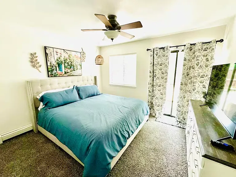 380 Explorer Ct #B — Photo 13