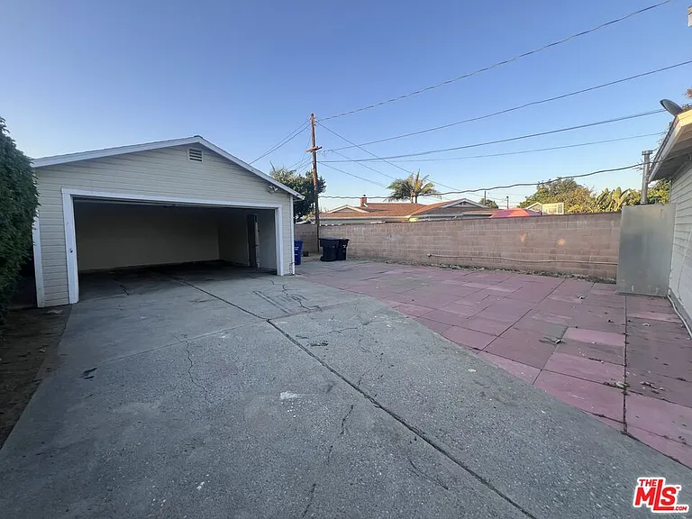 9251 Rio Dell St — Photo 4