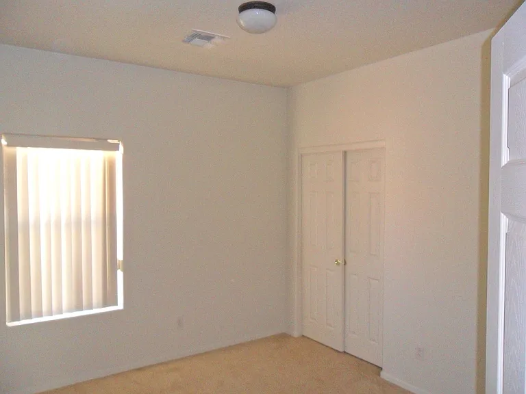 25758 W Nancy Ln — Photo 15