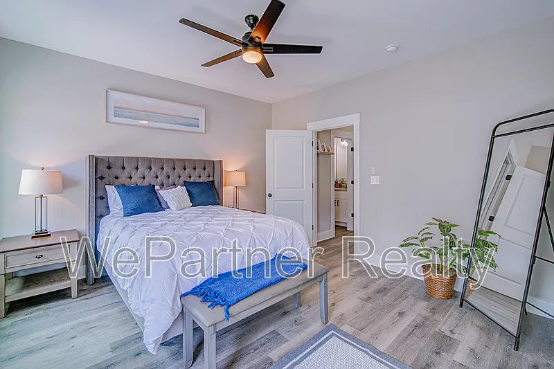 4 bed, 3.0 bath, 2100 sqft, $2,000 — Photo 4