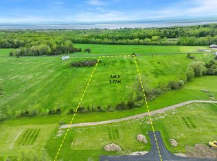 3 E Olive St, Grand Isle, VT 05458