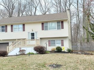 135 N Hunter Forge Rd, Newark, DE 19713
