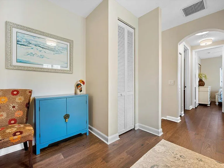 513 Tomahawk Ct — Photo 12