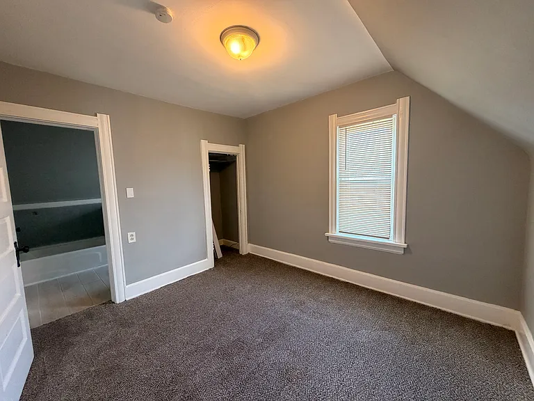 235 Bronson Ave — Photo 6