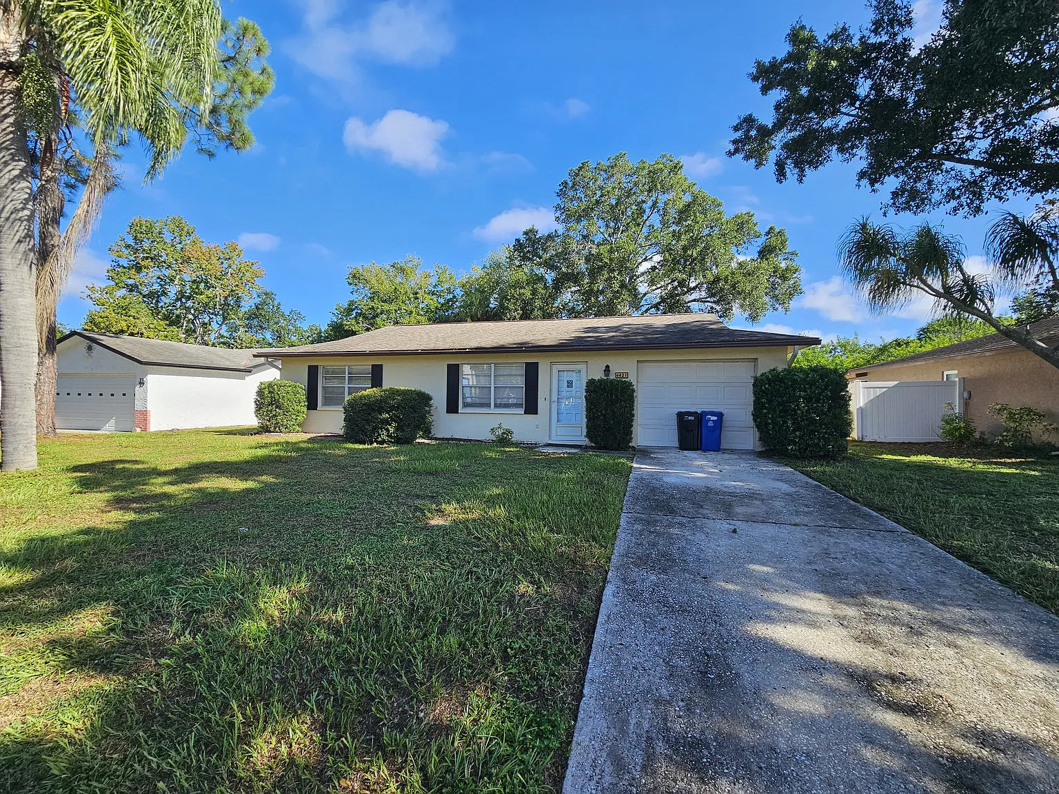 2 bed, 1.5 bath, 1143 sqft, $1,600 — Photo 2